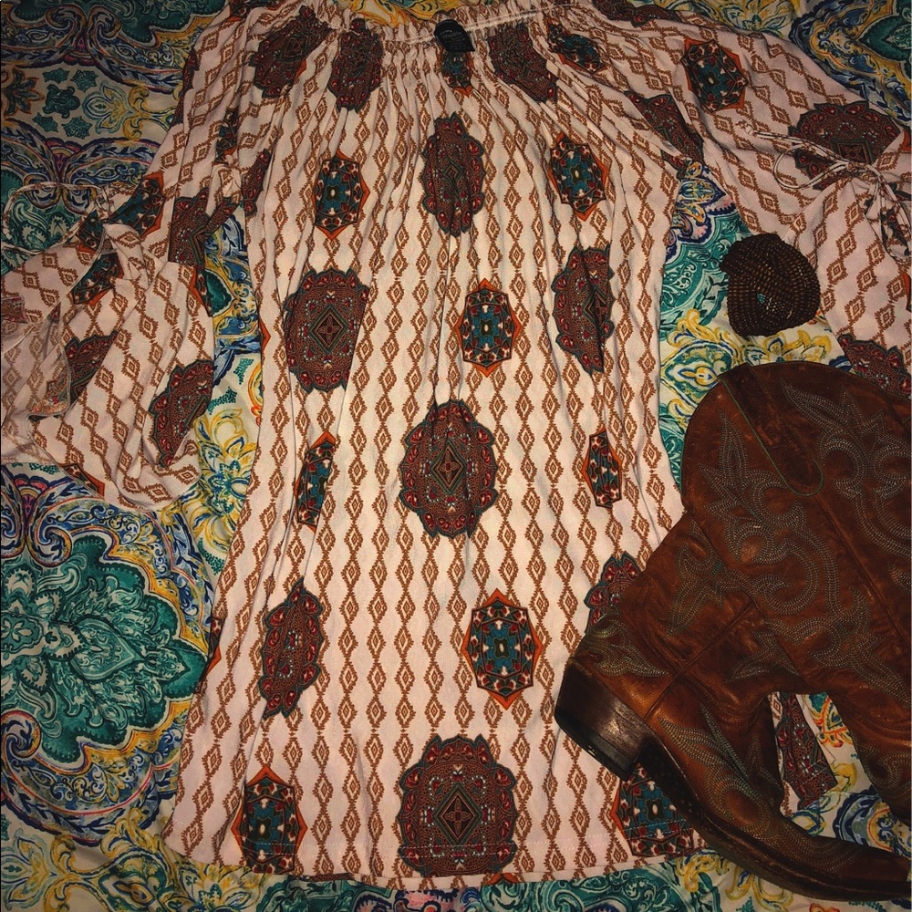 NWOT  Tie Sleeve Tunic